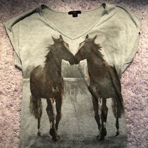 Forever 21 Size S Galloping Horses Gray V-Neck Top